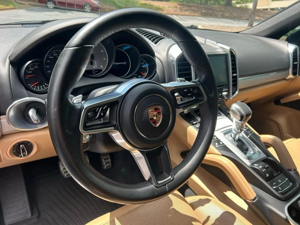 2017 Porsche 958 Cayenne - Image 12 of 20