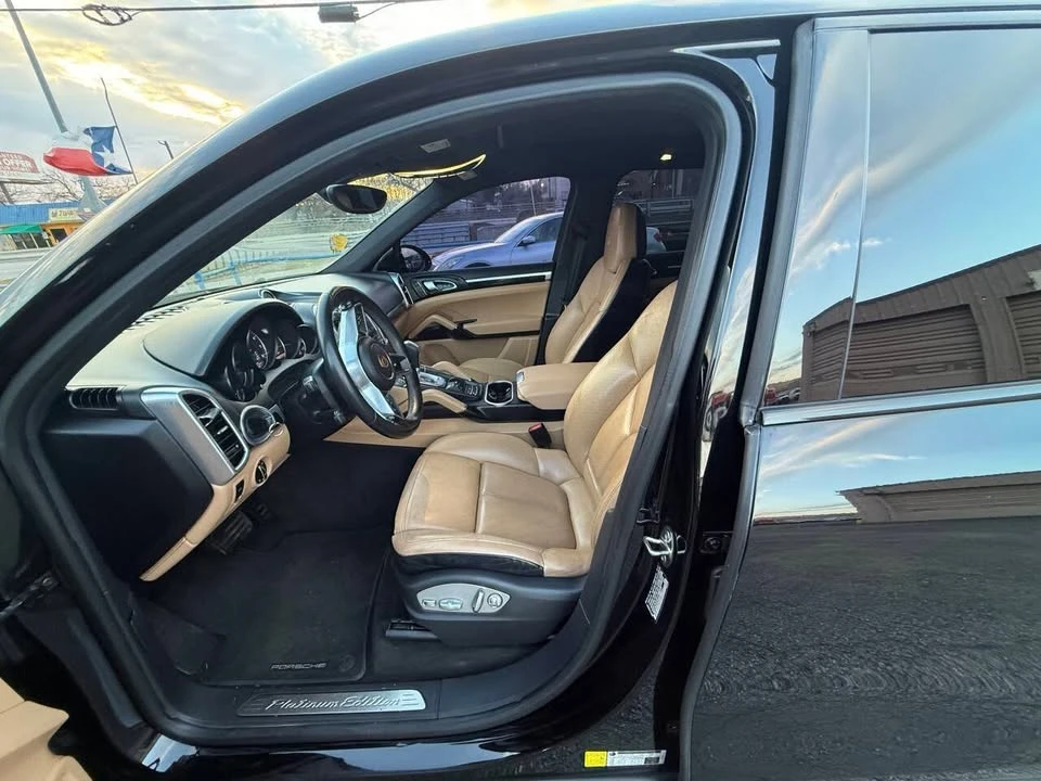 2017 Porsche 958 Cayenne - Image 16 of 20