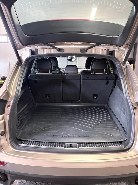 2017 Porsche 958 Cayenne - Image 8 of 12
