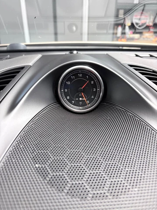 2017 Porsche 958 Cayenne - Image 4 of 12