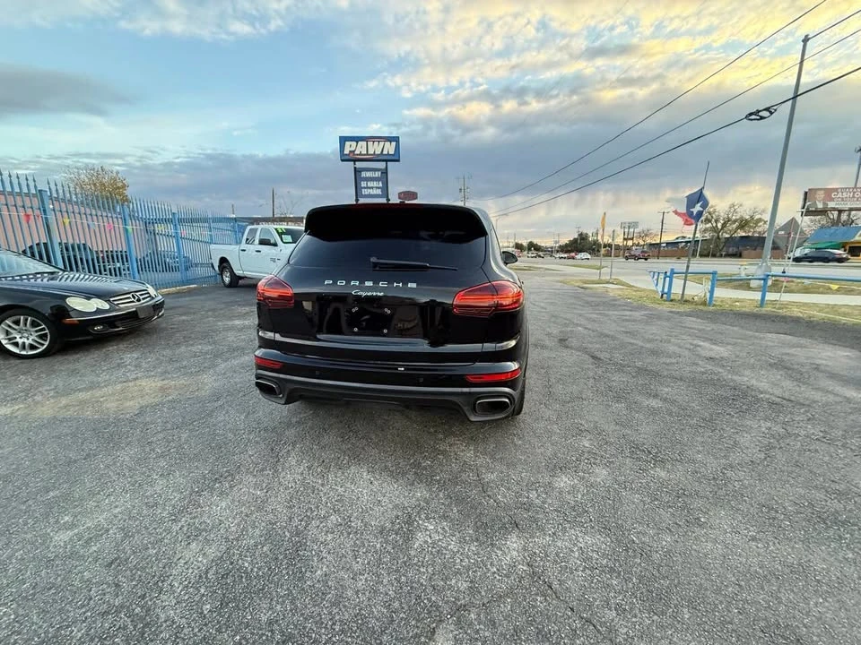 2017 Porsche 958 Cayenne - Image 10 of 20