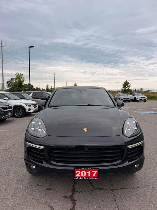 2017 Porsche 958 Cayenne - Image 2 of 10
