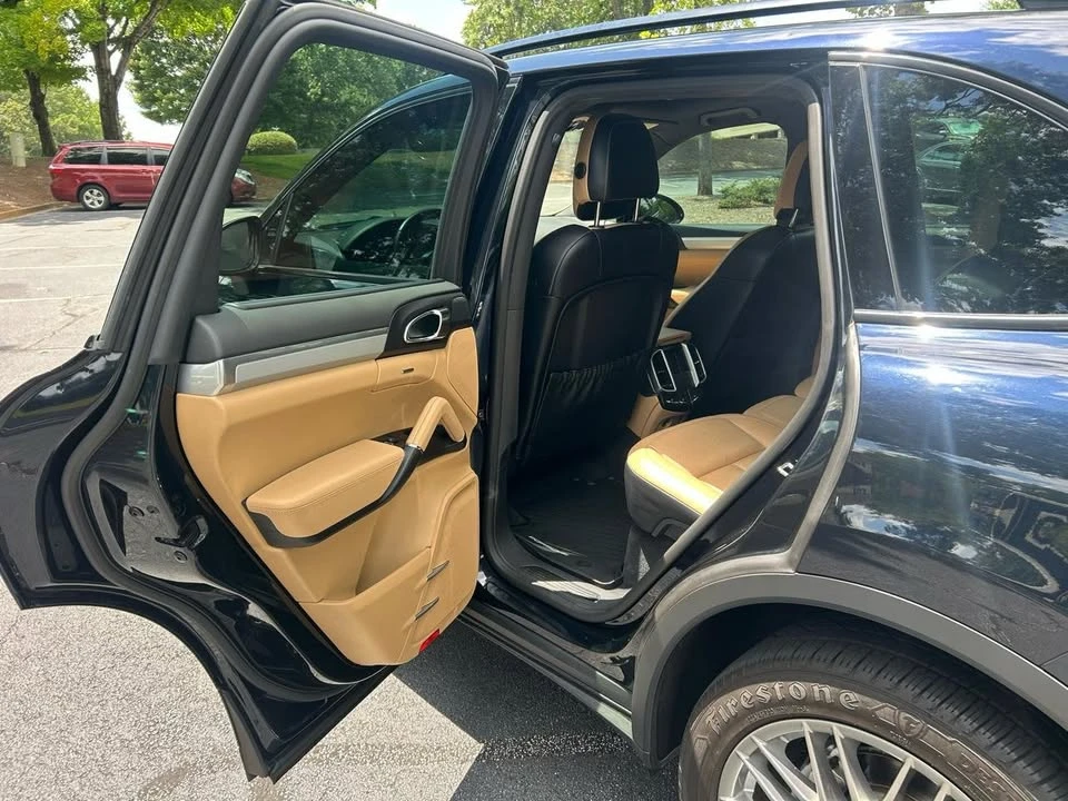 2017 Porsche 958 Cayenne - Image 14 of 20