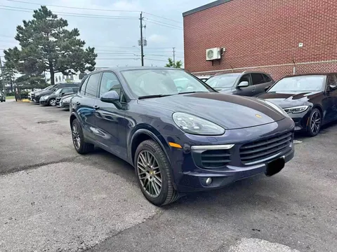 2017 Porsche Cayenne Premium Plus