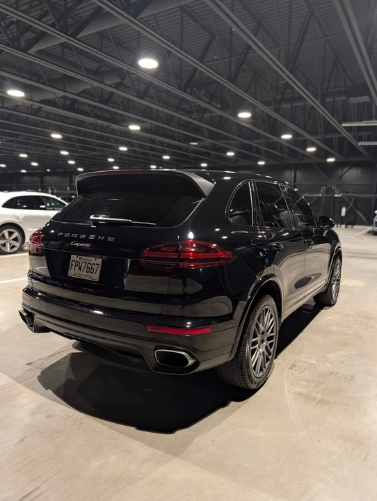 2017 Porsche 958 Cayenne - Image 4 of 13