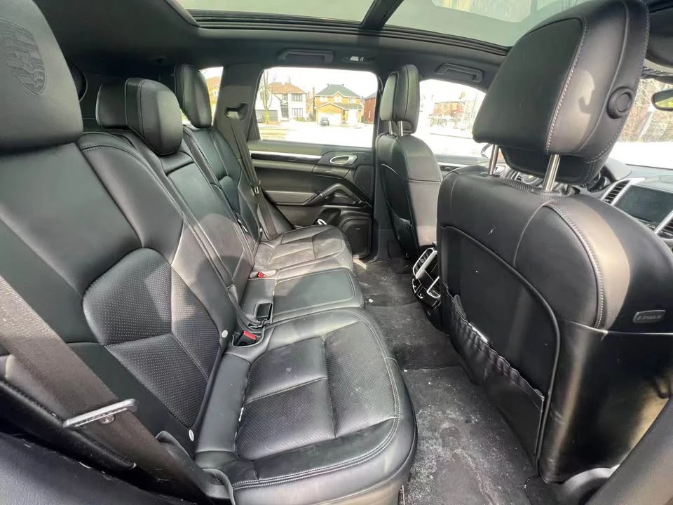 2017 Porsche 958 Cayenne - Image 9 of 14