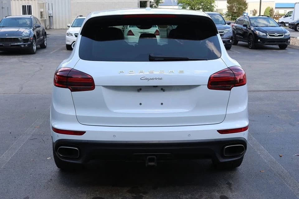 2017 Porsche 958 Cayenne - Image 6 of 20