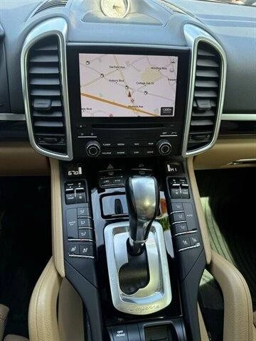 2017 Porsche 958 Cayenne - Image 12 of 20