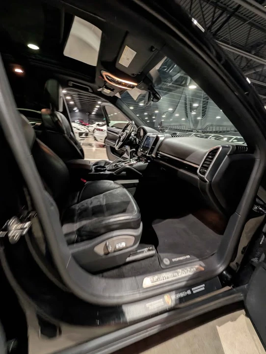 2017 Porsche 958 Cayenne - Image 12 of 13