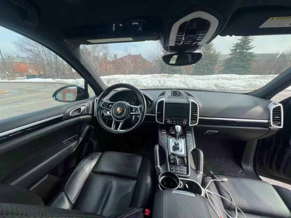2017 Porsche 958 Cayenne - Image 11 of 14