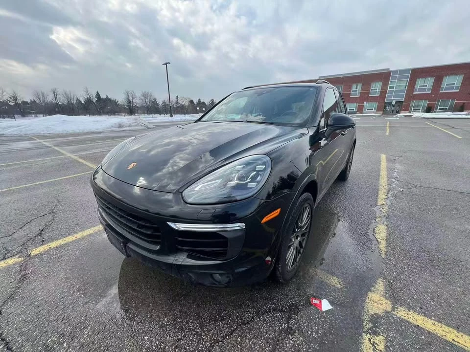 2017 Porsche 958 Cayenne - Image 2 of 14