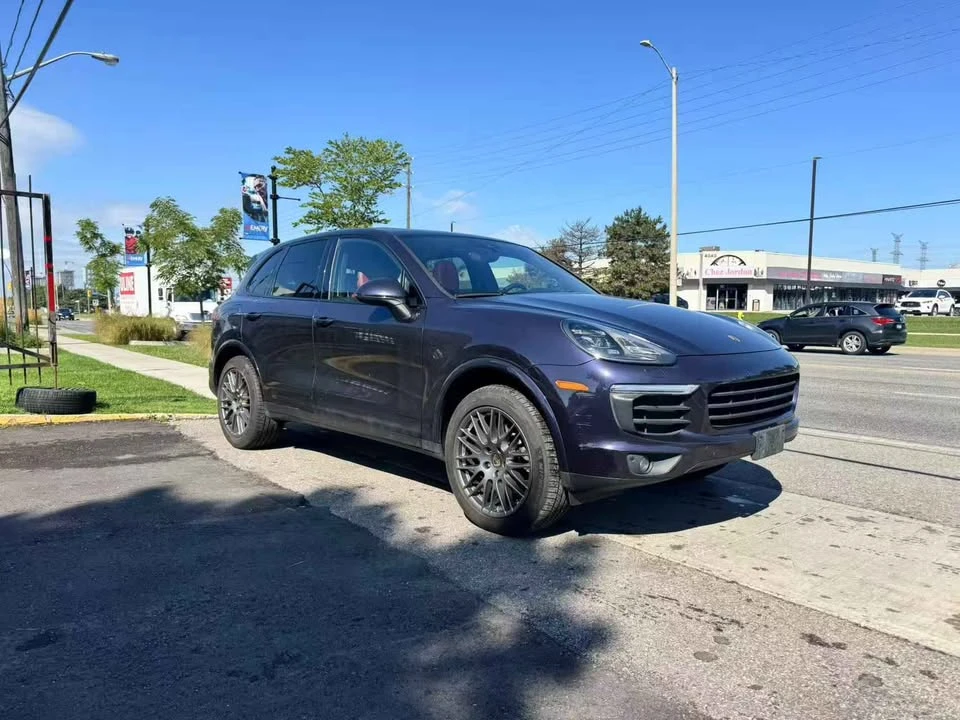 2017 Porsche 958 Cayenne - Image 3 of 16