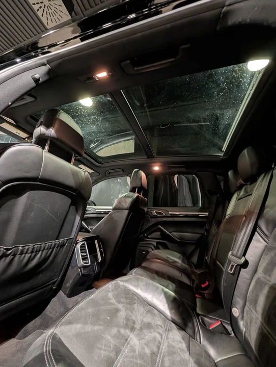 2017 Porsche 958 Cayenne - Image 9 of 13