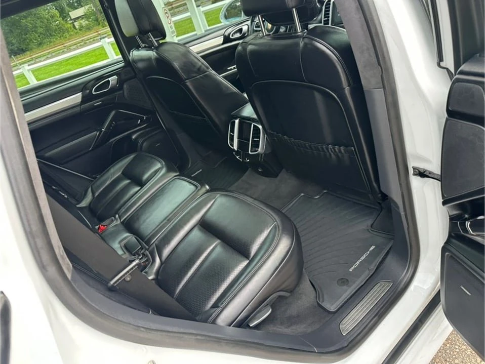 2017 Porsche 958 Cayenne - Image 17 of 20