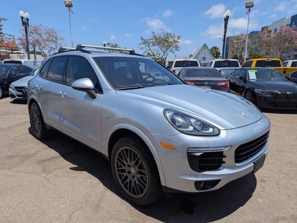 2017 Porsche 958 Cayenne - Image 3 of 20