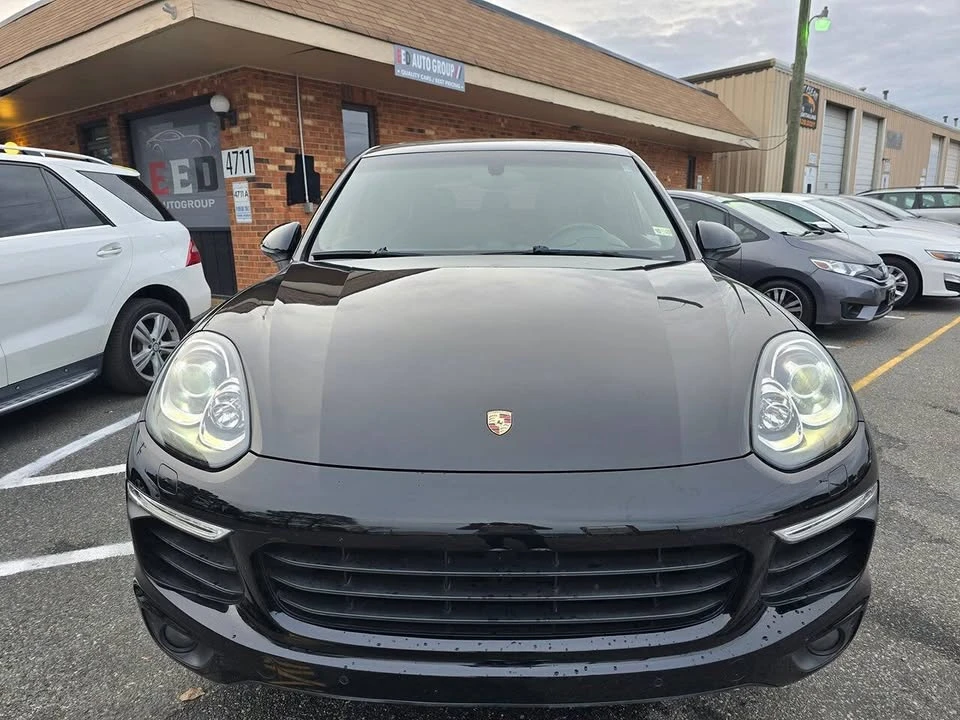 2017 Porsche 958 Cayenne - Image 2 of 11