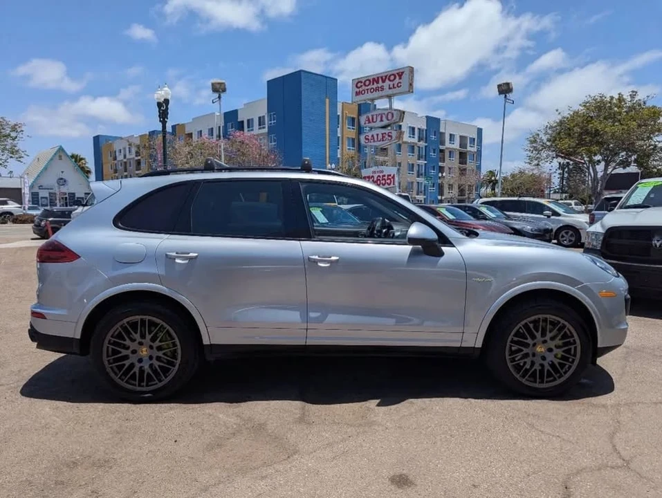 2017 Porsche 958 Cayenne - Image 4 of 20