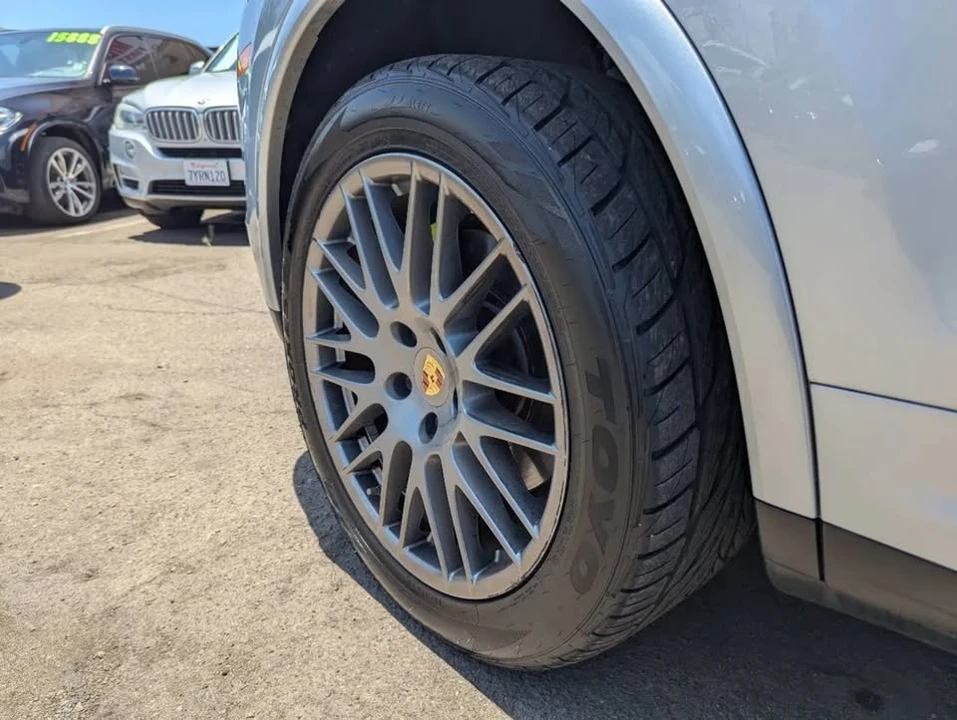 2017 Porsche 958 Cayenne - Image 9 of 20