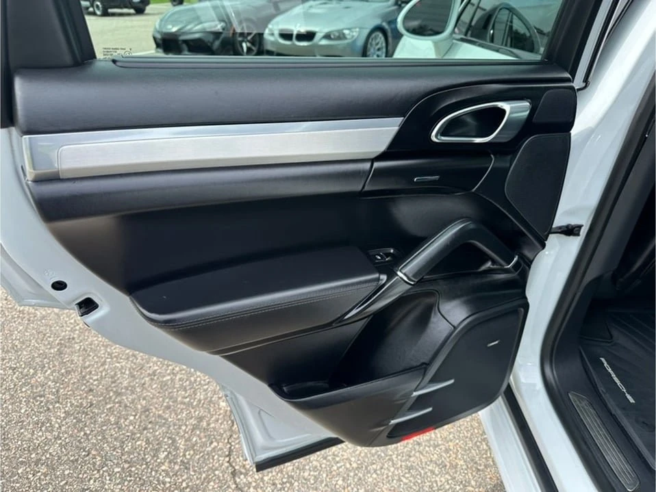 2017 Porsche 958 Cayenne - Image 18 of 20