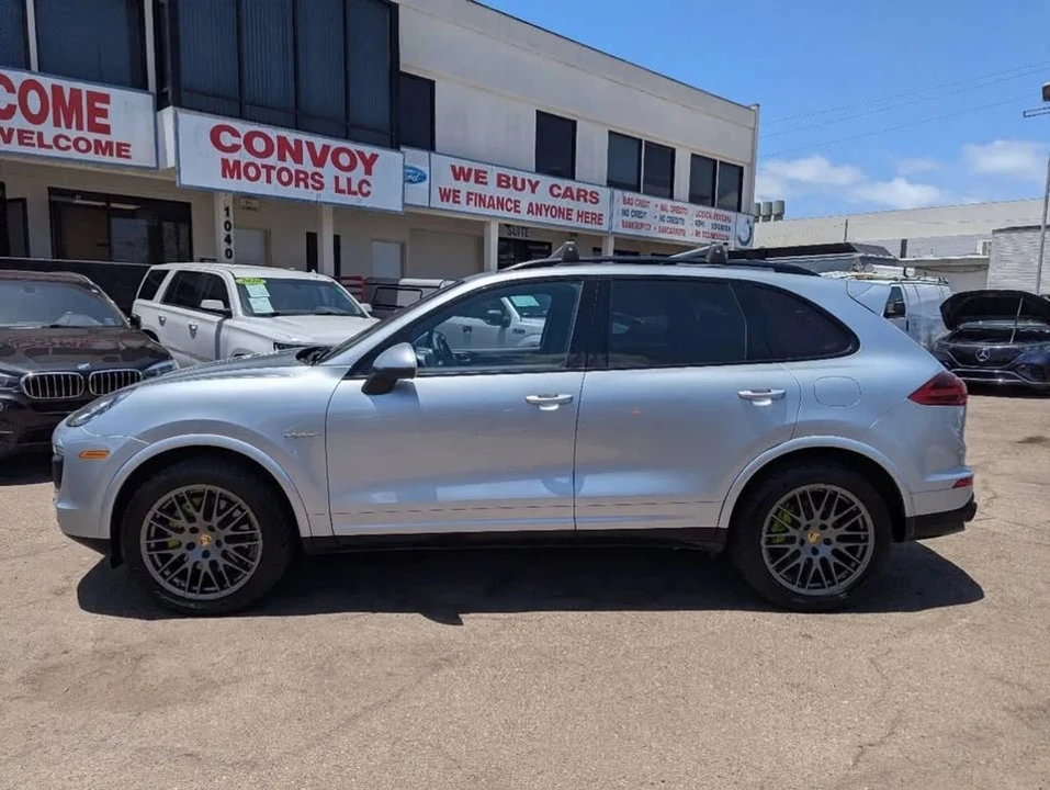 2017 Porsche 958 Cayenne - Image 8 of 20