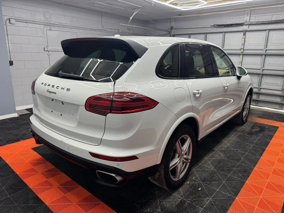 2017 Porsche 958 Cayenne - Image 4 of 20
