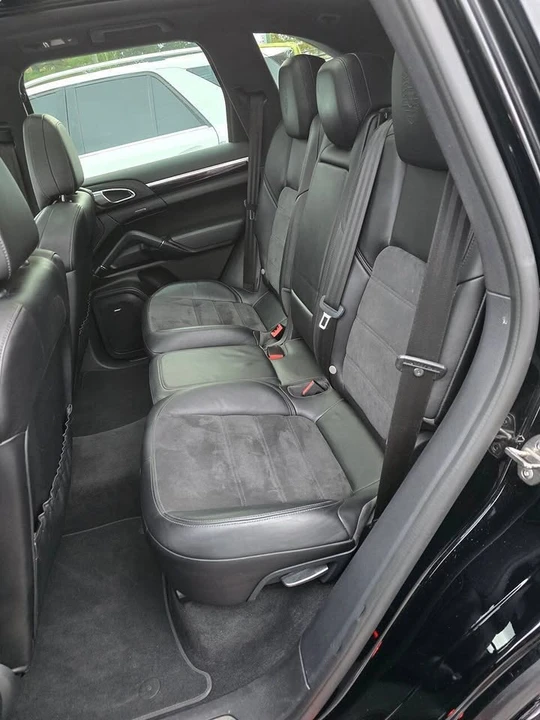 2017 Porsche 958 Cayenne - Image 8 of 11