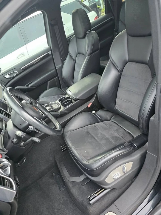 2017 Porsche 958 Cayenne - Image 7 of 11