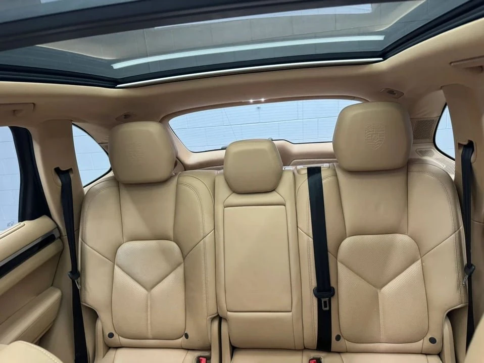 2017 Porsche 958 Cayenne - Image 16 of 20