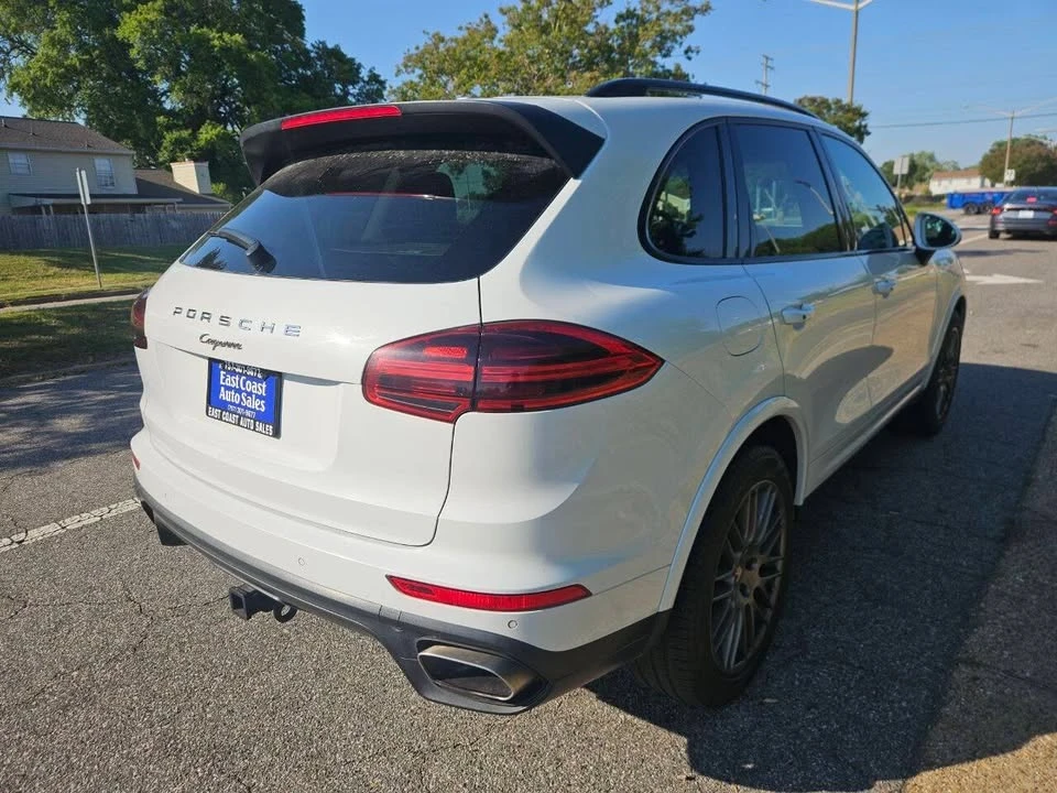 2017 Porsche 958 Cayenne - Image 6 of 20