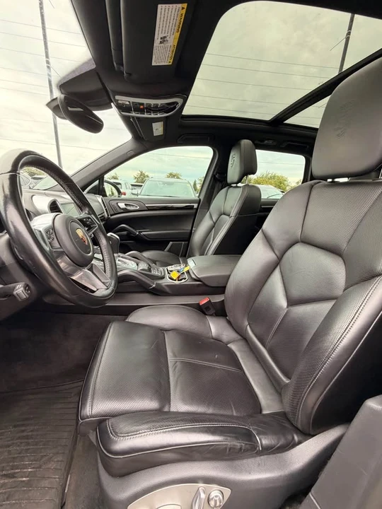 2017 Porsche 958 Cayenne - Image 9 of 10