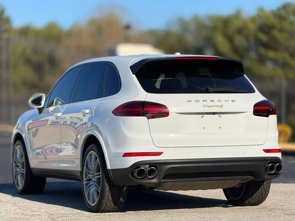 2017 Porsche 958 Cayenne - Image 7 of 20