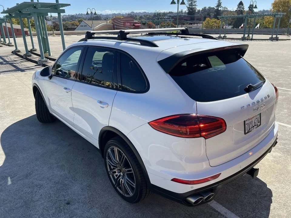 2017 Porsche 958 Cayenne - Image 10 of 20
