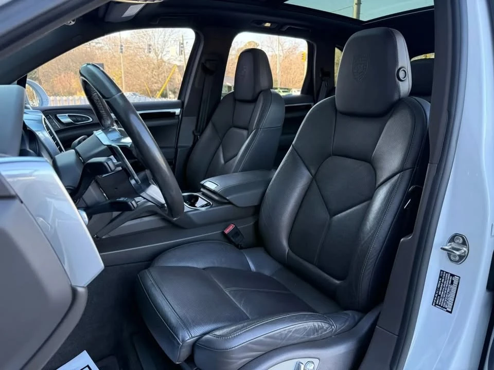 2017 Porsche 958 Cayenne - Image 14 of 20
