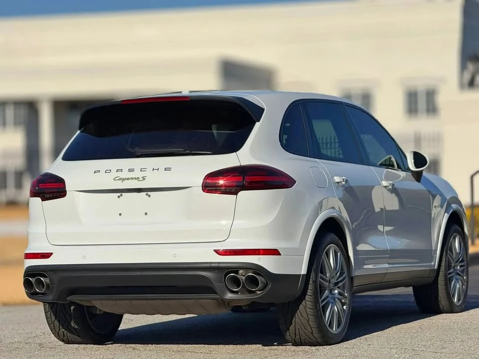 2017 Porsche 958 Cayenne - Image 9 of 20