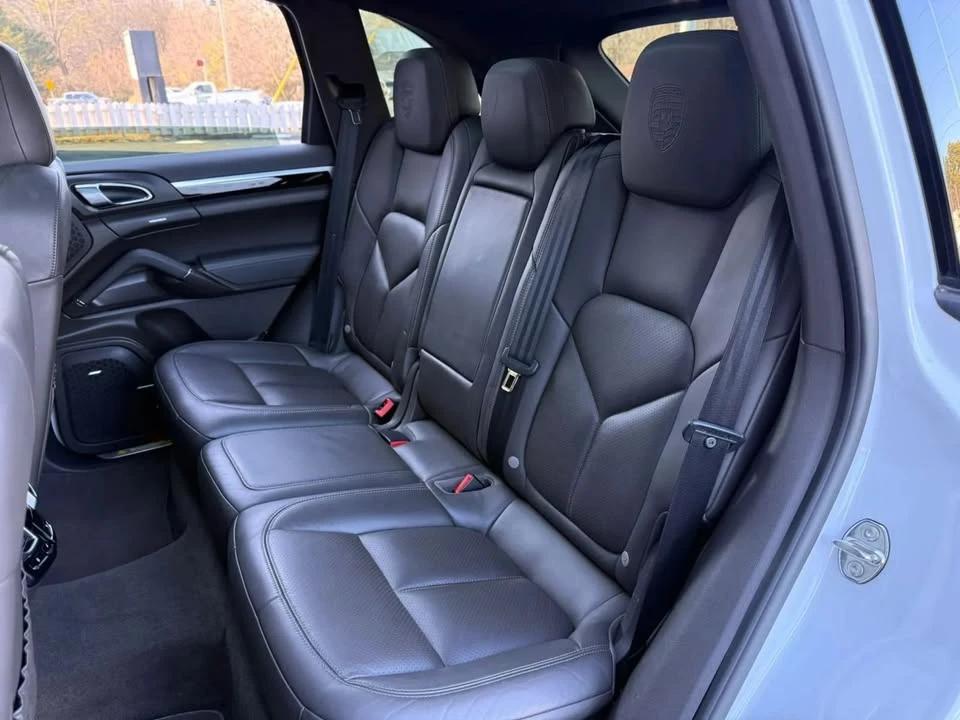 2017 Porsche 958 Cayenne - Image 15 of 20