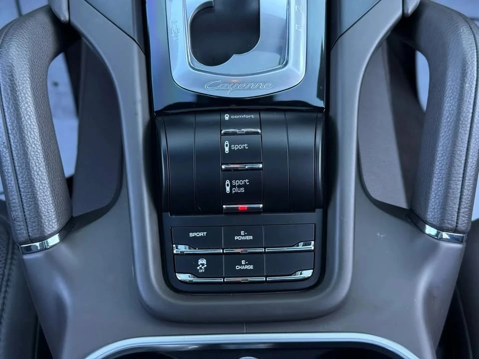 2017 Porsche 958 Cayenne - Image 20 of 20