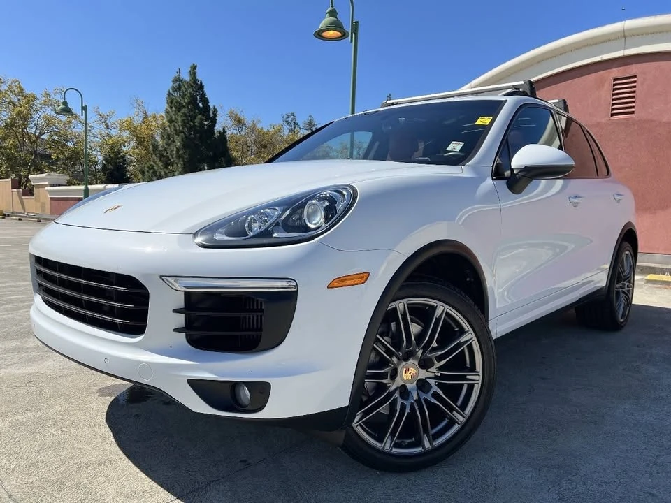 2017 Porsche 958 Cayenne - Image 2 of 20