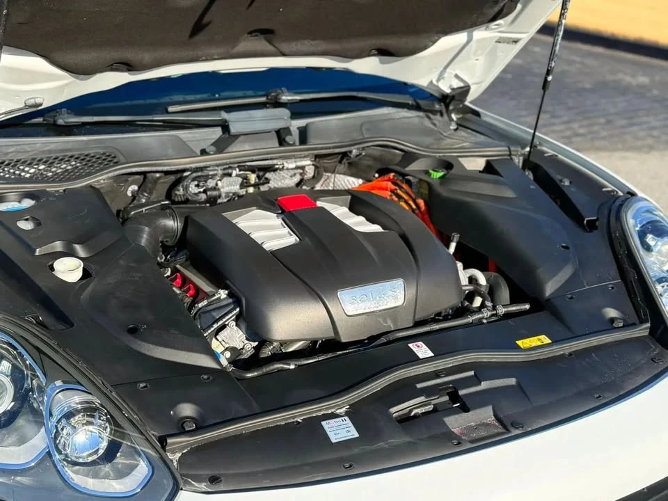 2017 Porsche 958 Cayenne - Image 13 of 20