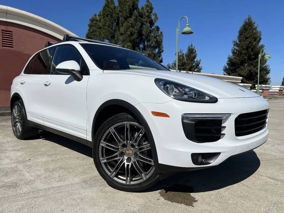 2017 Porsche 958 Cayenne - Image 14 of 20