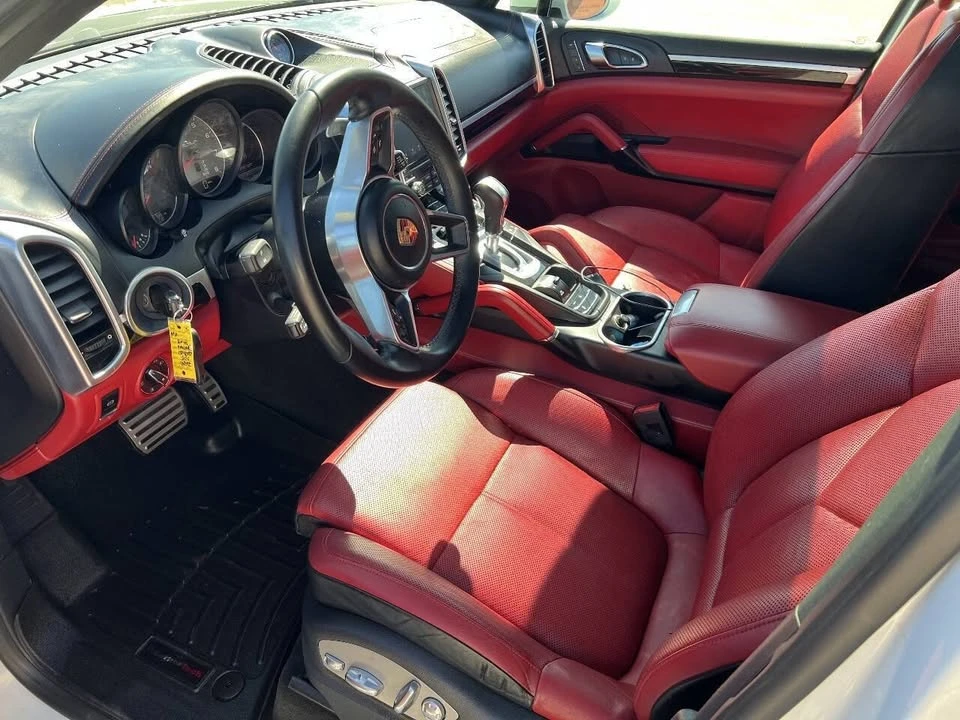2017 Porsche 958 Cayenne - Image 16 of 20