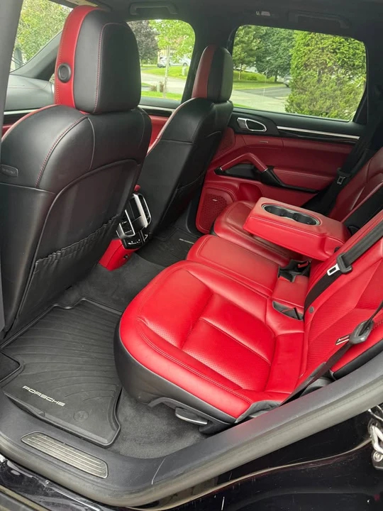 2017 Porsche 958 Cayenne - Image 10 of 18