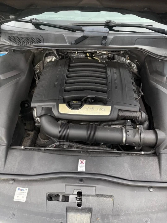 2017 Porsche 958 Cayenne - Image 16 of 18