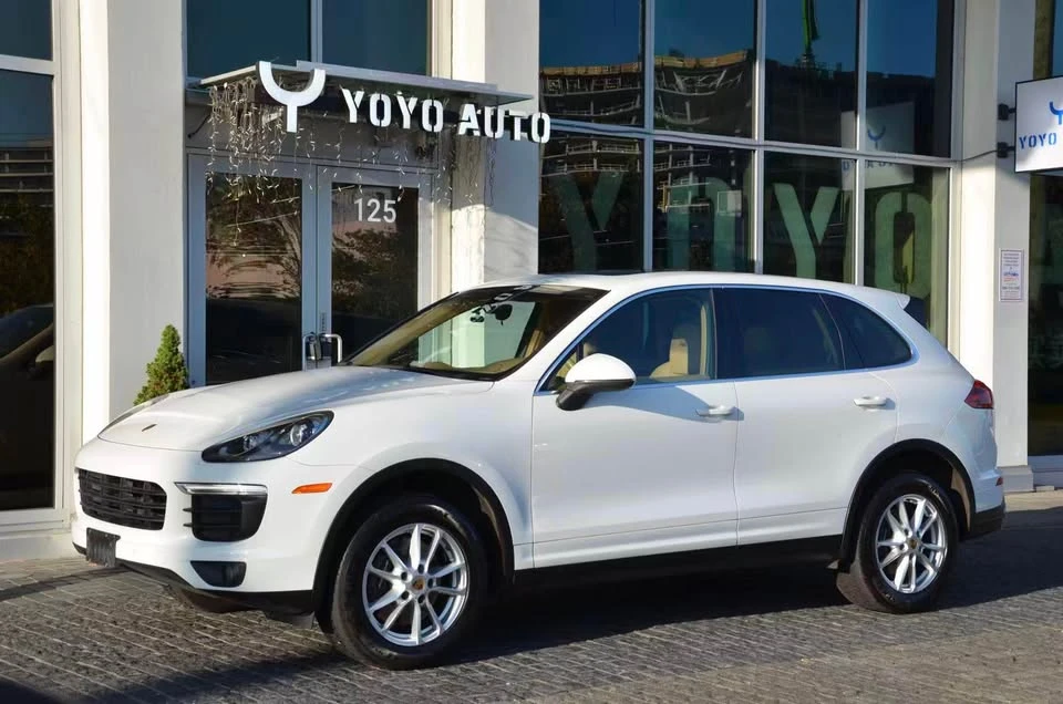 2017 Porsche 958 Cayenne - Image 4 of 17