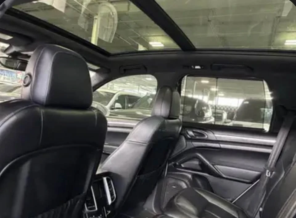2017 Porsche 958 Cayenne - Image 3 of 5