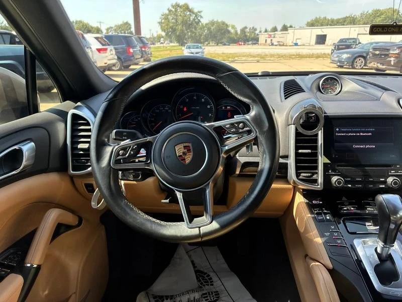 2017 Porsche 958 Cayenne - Image 11 of 20