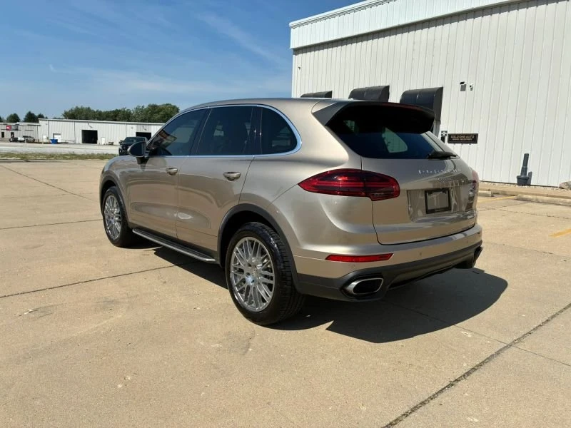2017 Porsche 958 Cayenne - Image 7 of 20