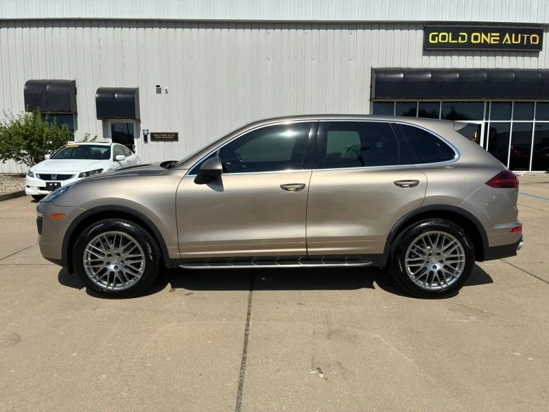 2017 Porsche 958 Cayenne - Image 8 of 20