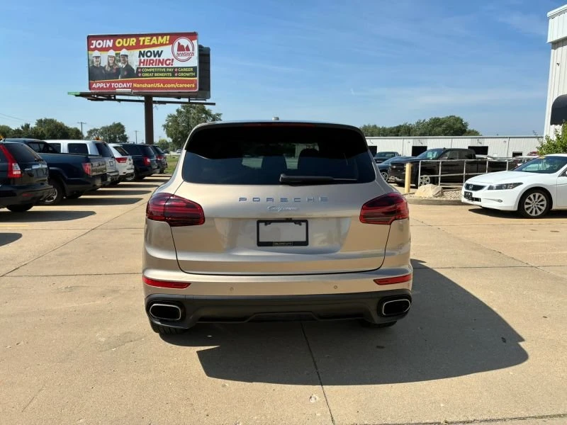 2017 Porsche 958 Cayenne - Image 6 of 20