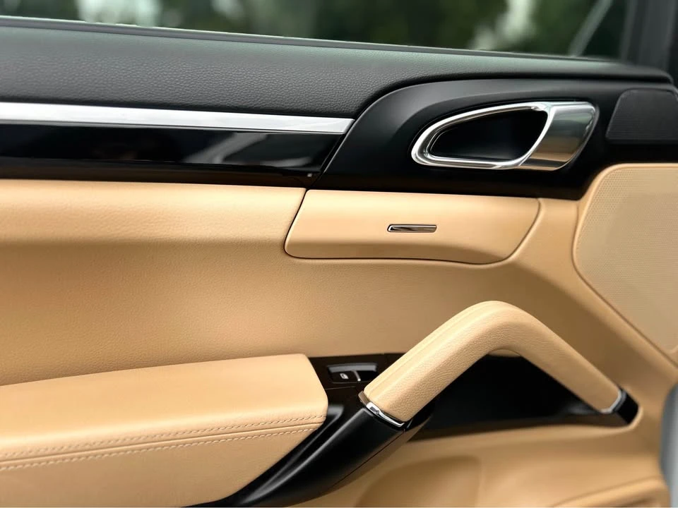2017 Porsche 958 Cayenne - Image 18 of 19