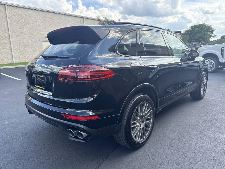 2017 Porsche 958 Cayenne - Image 10 of 19